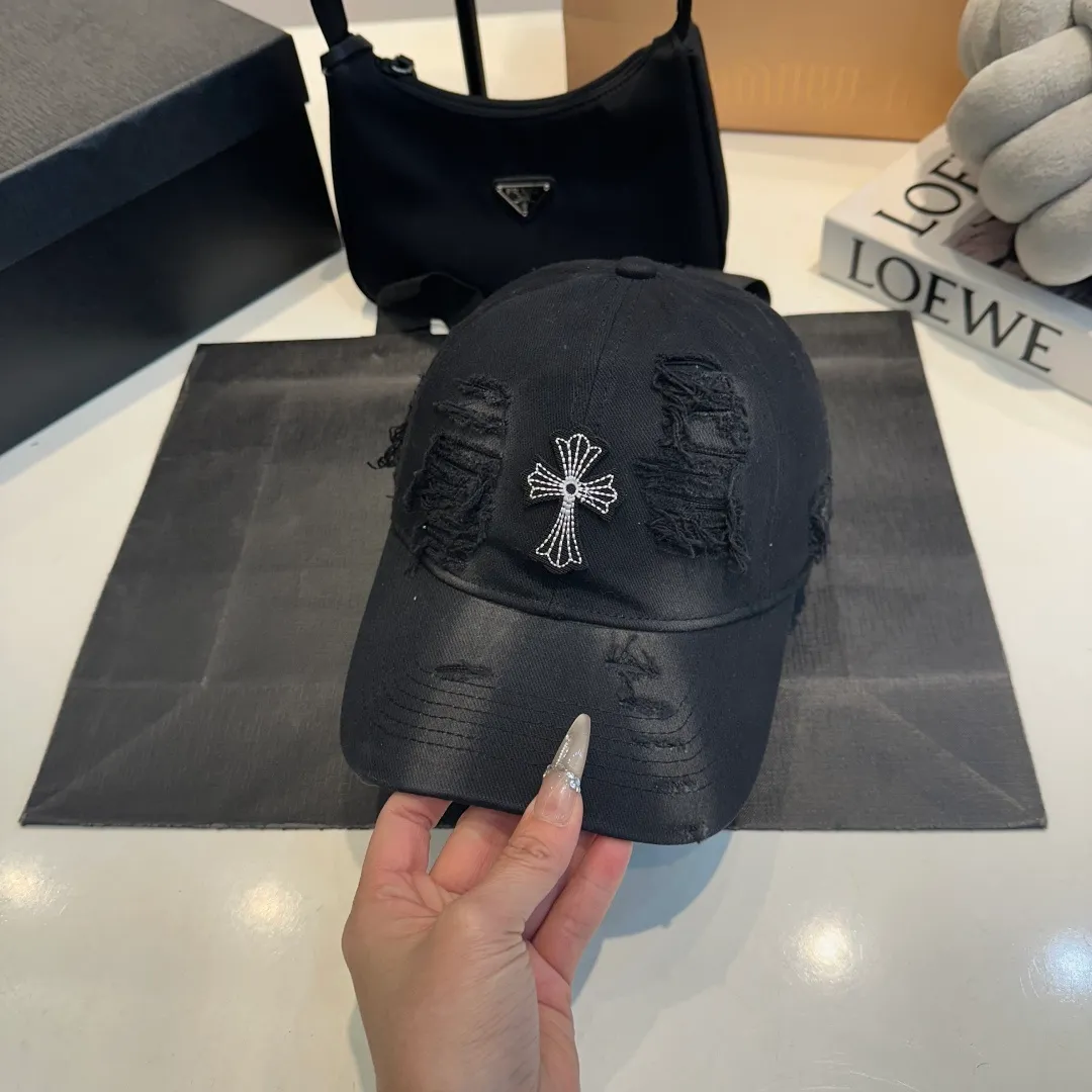 P56 Crow Heart Baseball Cap, holed retro peaked cap, head circumference 57.cm